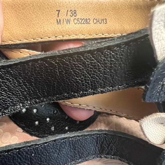 Size 7M/W BOC Leather sandals. - Picture 3 of 4